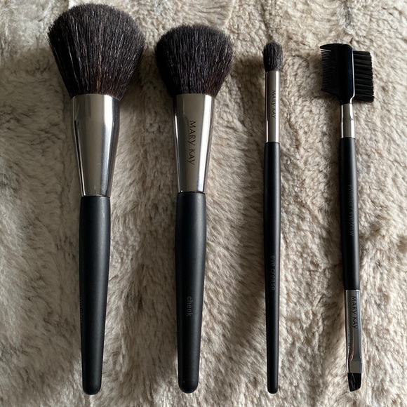 NWOB Mary Kay Makeup Brush Set - Picture 1 of 10